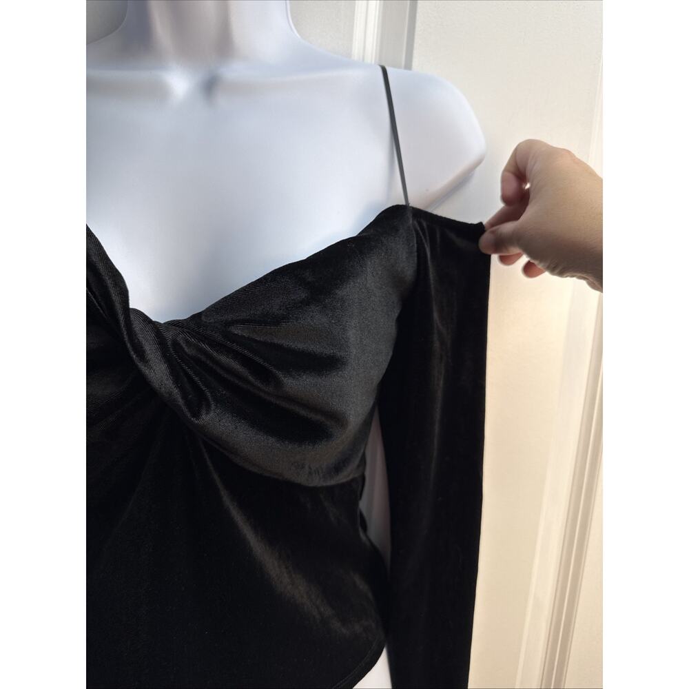 Elodie‎ Womens Large Black Velvet Asymmetrical Twist Long Sleeve Top NWT - Picture 4 of 7